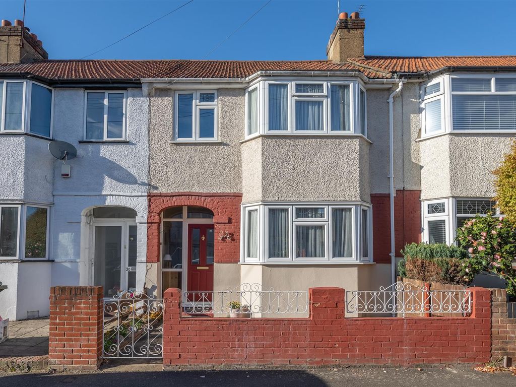 3 bed terraced house for sale in Salisbury Road, London E4 Zoopla