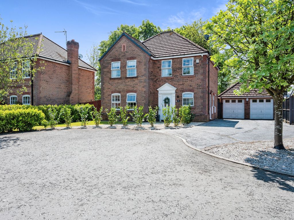 4 bed detached house for sale in Pikes Bridge Fold, Eccleston, St