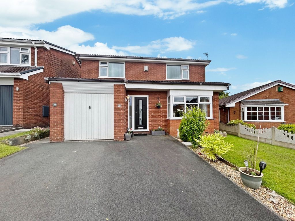 4 bed detached house for sale in Broom Way, Westhoughton BL5, £385,000