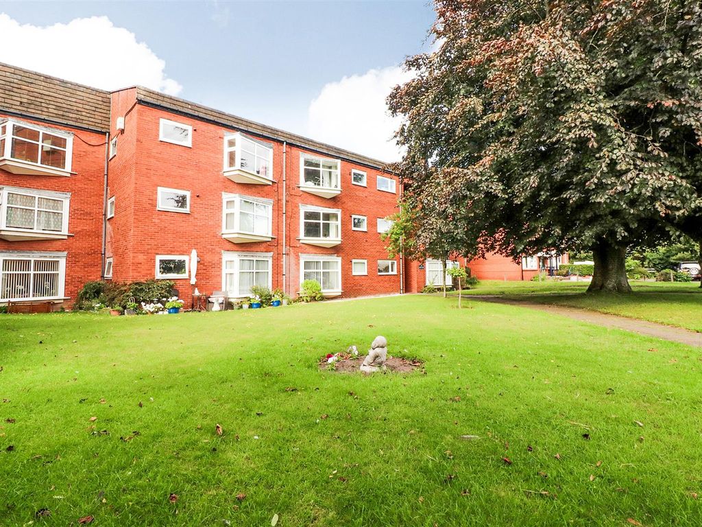 2 bed flat for sale in Cambridge Road, Churchtown, Southport PR9, £