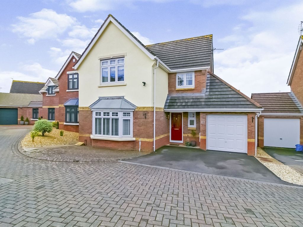4 bed detached house for sale in Llys Y Coed, Barry CF62 Zoopla