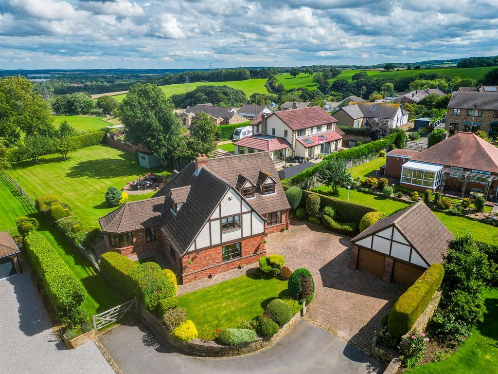 4 bed detached house for sale in Ashes, Blacker Lane, Netherton