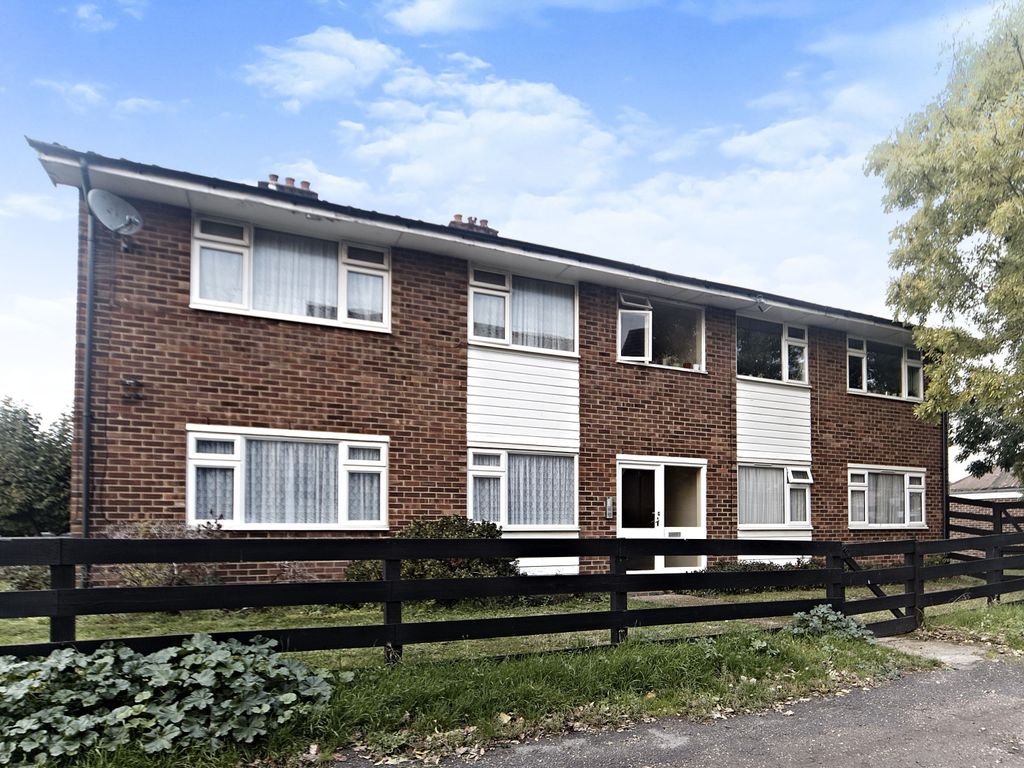 2 bed flat for sale in Exbury Road, London SE6 Zoopla