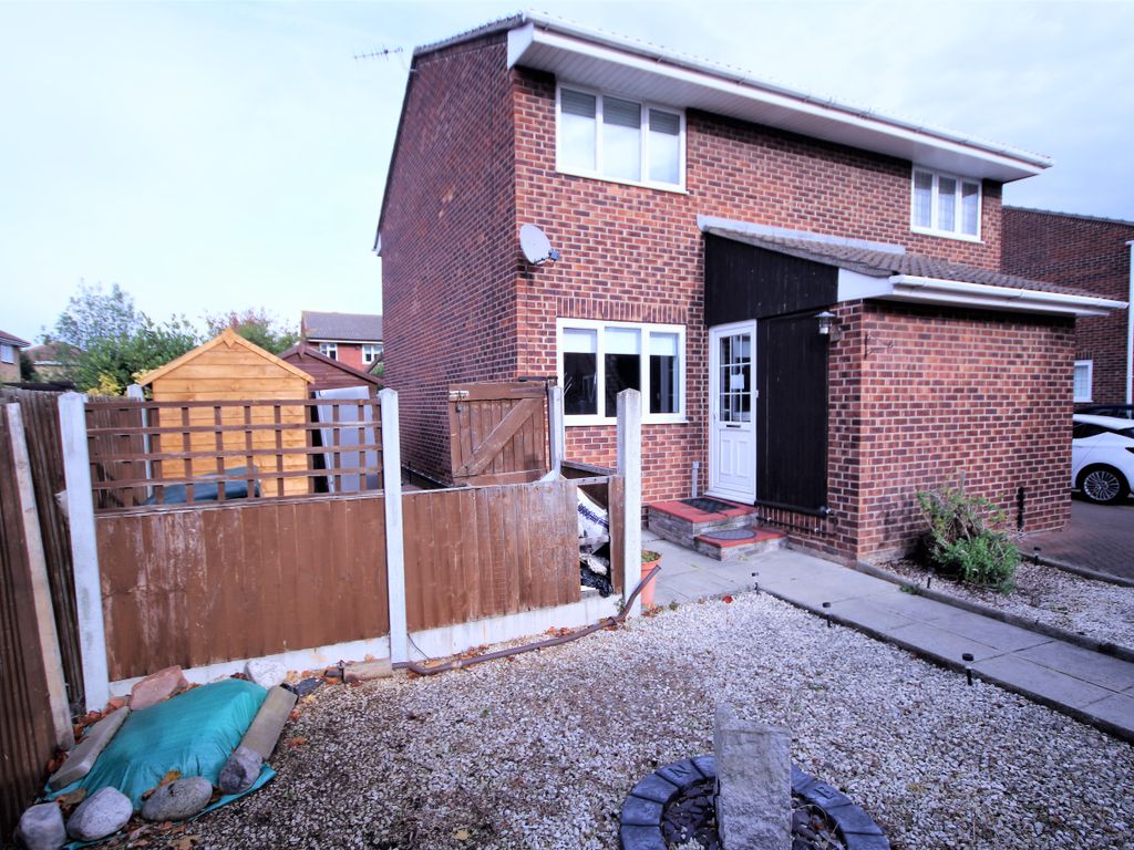 2 bed semidetached house to rent in Samphire Court, Grays RM17 Zoopla