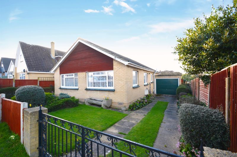 3 bed detached bungalow for sale in Kings Road, Minster On Sea