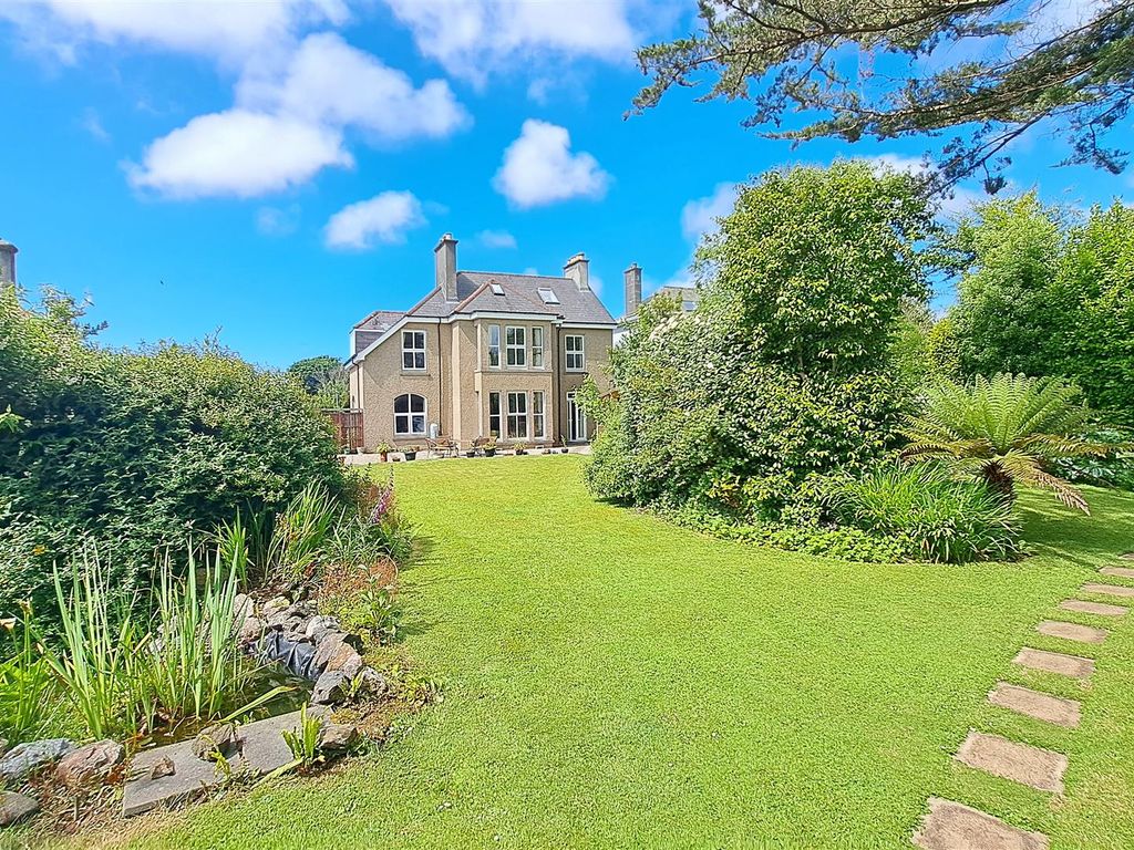 5 bed link detached house for sale in West Trewirgie Road, Redruth TR15