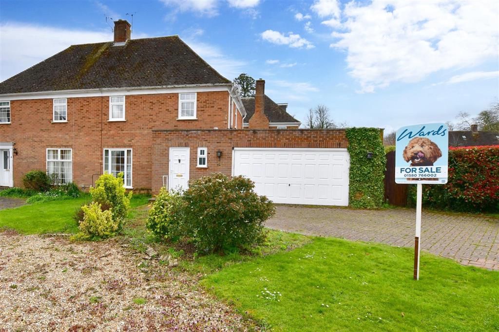 3 bed semidetached house for sale in Westwell Court, Tenterden, Kent