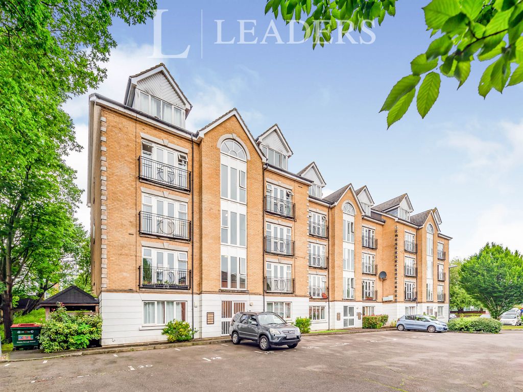 2 bed flat to rent in Beverley Mews, Crawley RH10 Zoopla