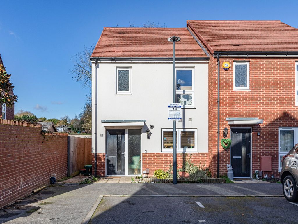 2 bed end terrace house for sale in Addlestone, Surrey KT15, £450,000