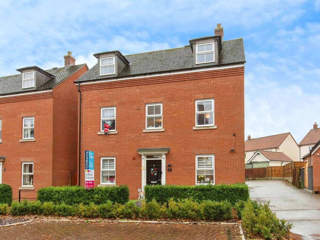 3 bed detached house for sale in Ross Walk, Thetford IP24, £320,000