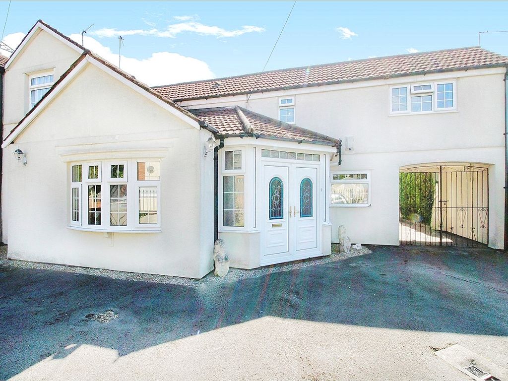 5 bed detached house for sale in The Avenue, Rumney, Cardiff CF3, £