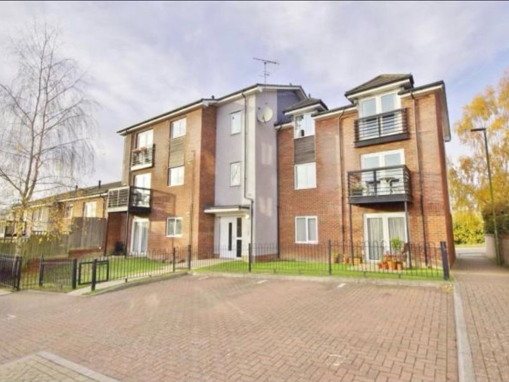 Gilroy Road, Hemel Hempstead, Hertfordshire HP2  