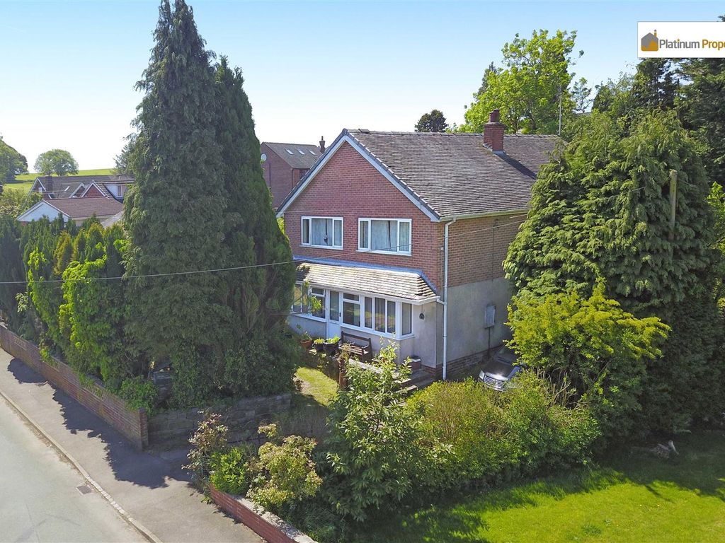 5 bed detached house for sale in Birkholme Drive, Meir Heath ST3, £