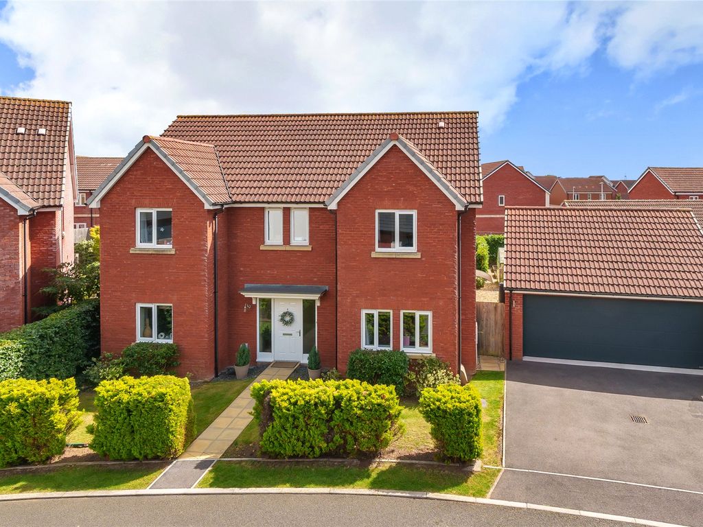 4 bed detached house for sale in Smiths Court, Willeys Avenue, St