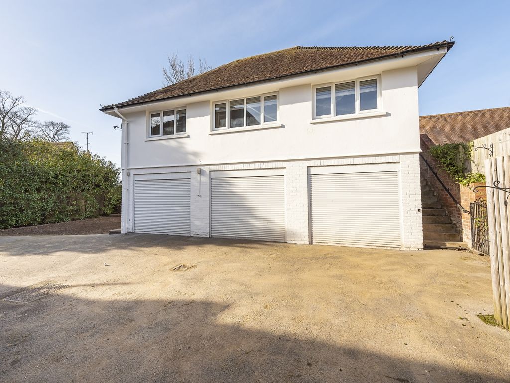 2 bed flat to rent in Wheathampstead Road, Harpenden AL5 Zoopla