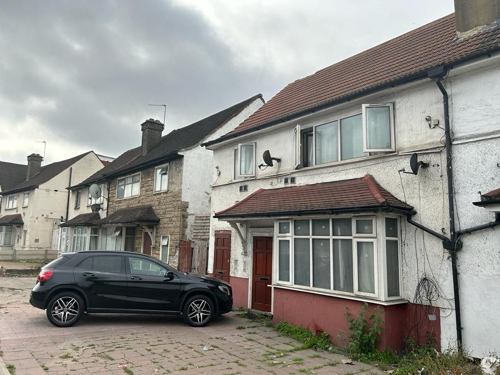 8 bed property for sale in 337 North Circular Road, Neasden, London
