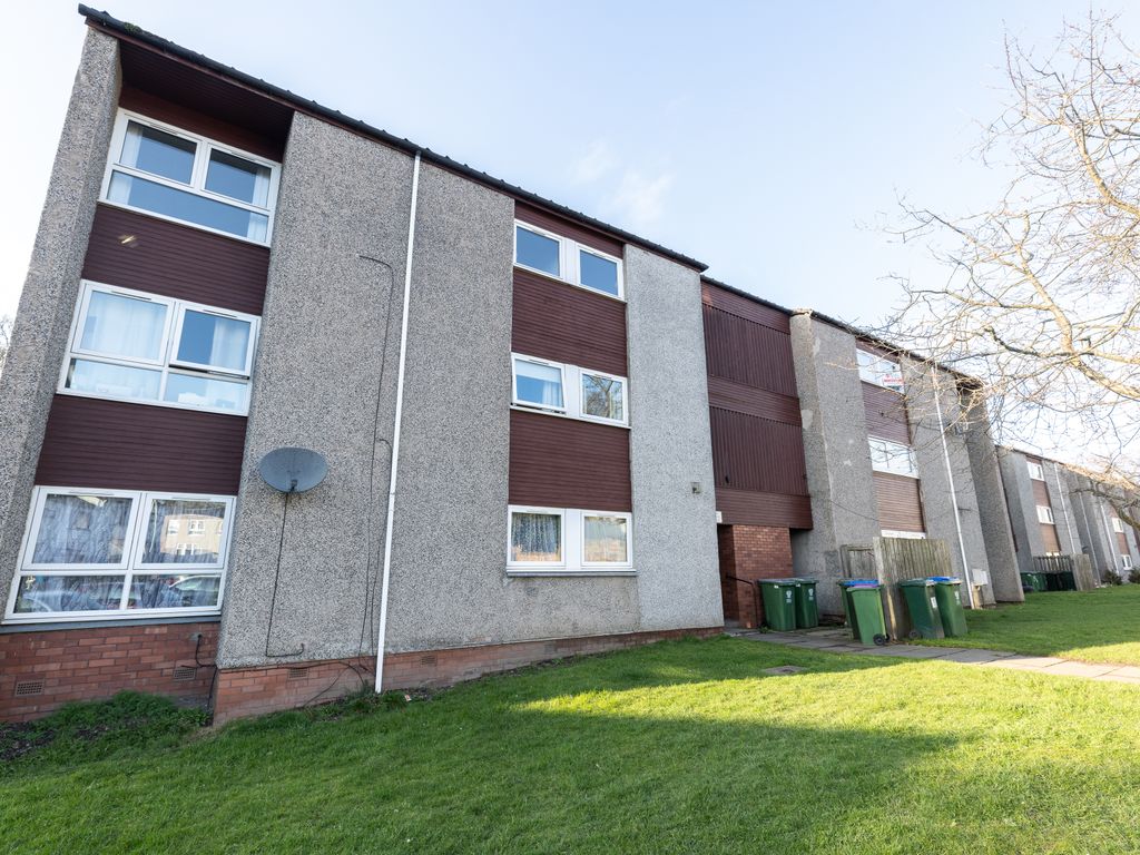 2 bed flat for sale in Potterhill Gardens, Perth PH2, £82,500 Zoopla