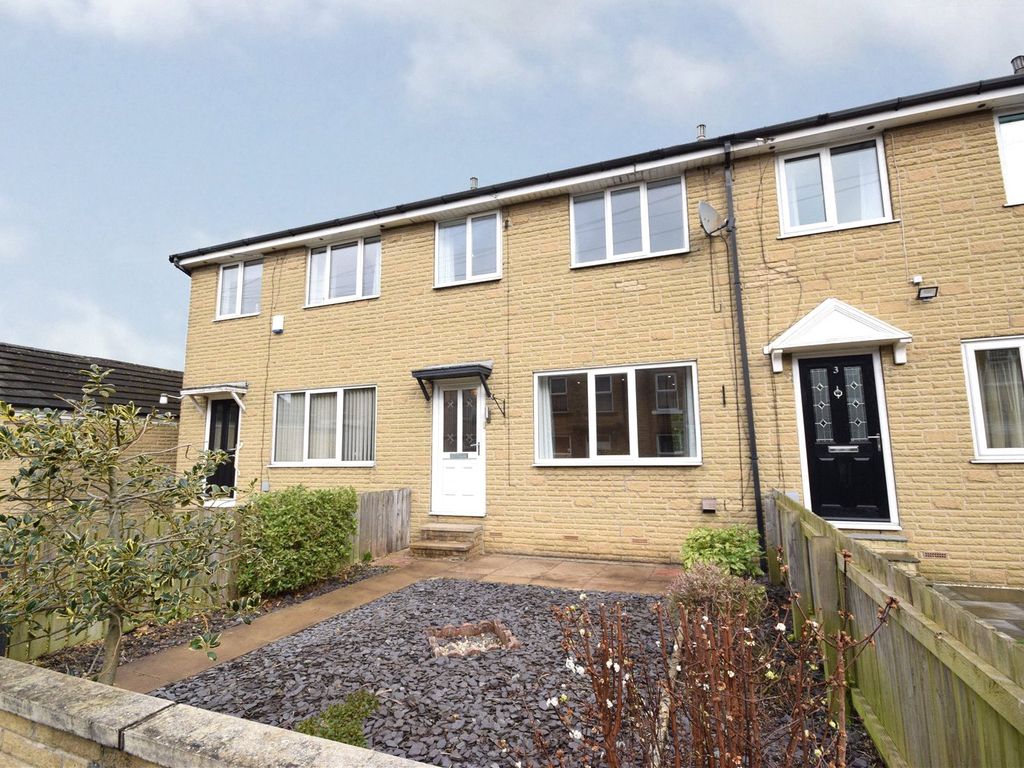 3 bed town house to rent in Green Terrace, Guiseley, Leeds LS20 Zoopla