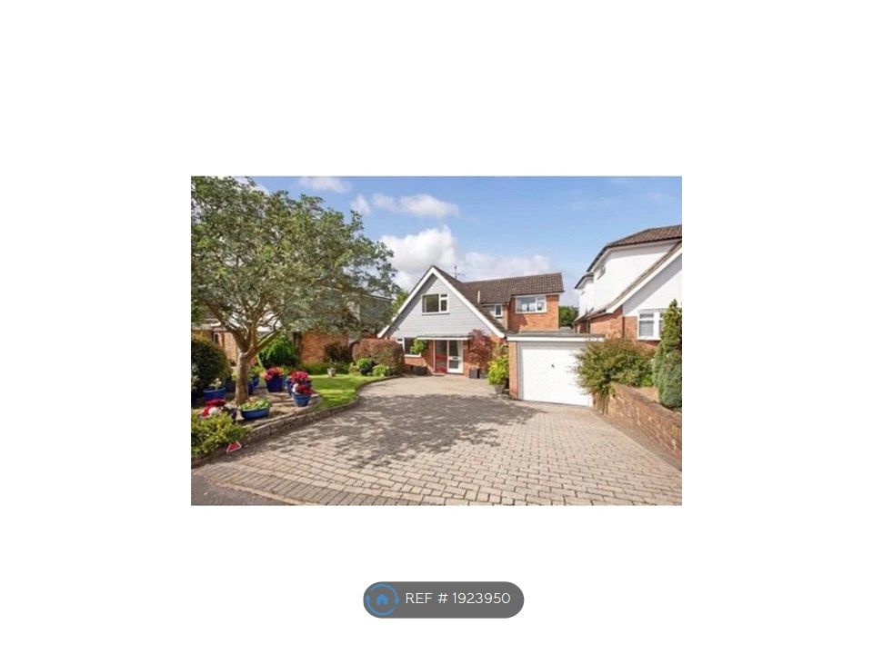 4 bed detached house to rent in Andrews Way, Marlow Bottom SL7, £2,400