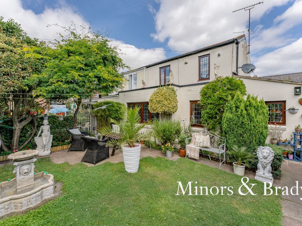 2 bed semidetached house for sale in Northgate Street, Great Yarmouth