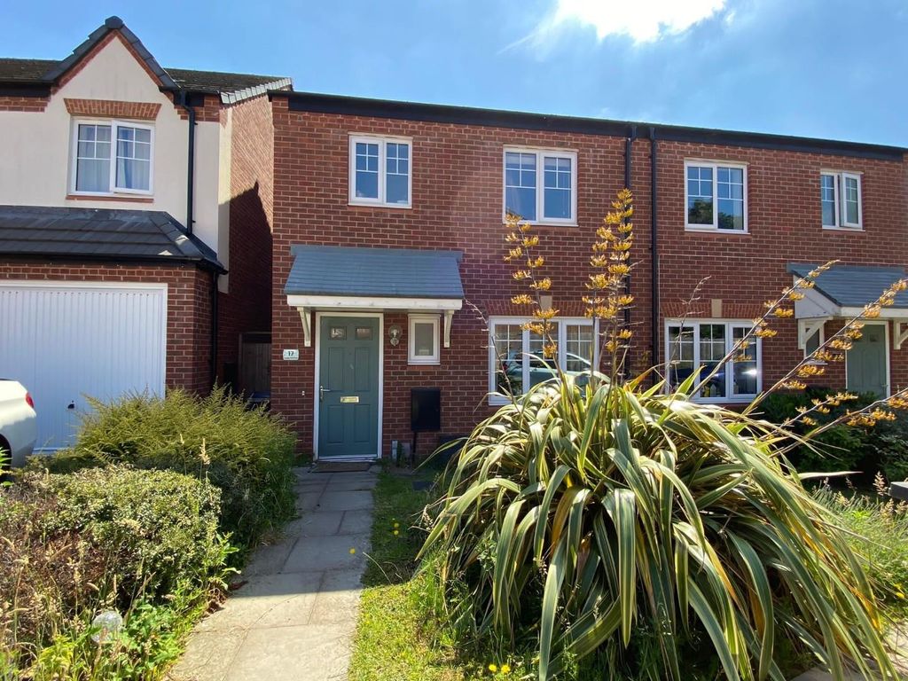 3 bed semidetached house for sale in Langley Mill Close, Sutton