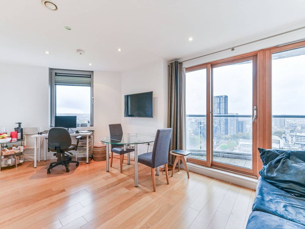 1 bed flat to rent in Altitude Apartments, East Croydon, Croydon CR0, £