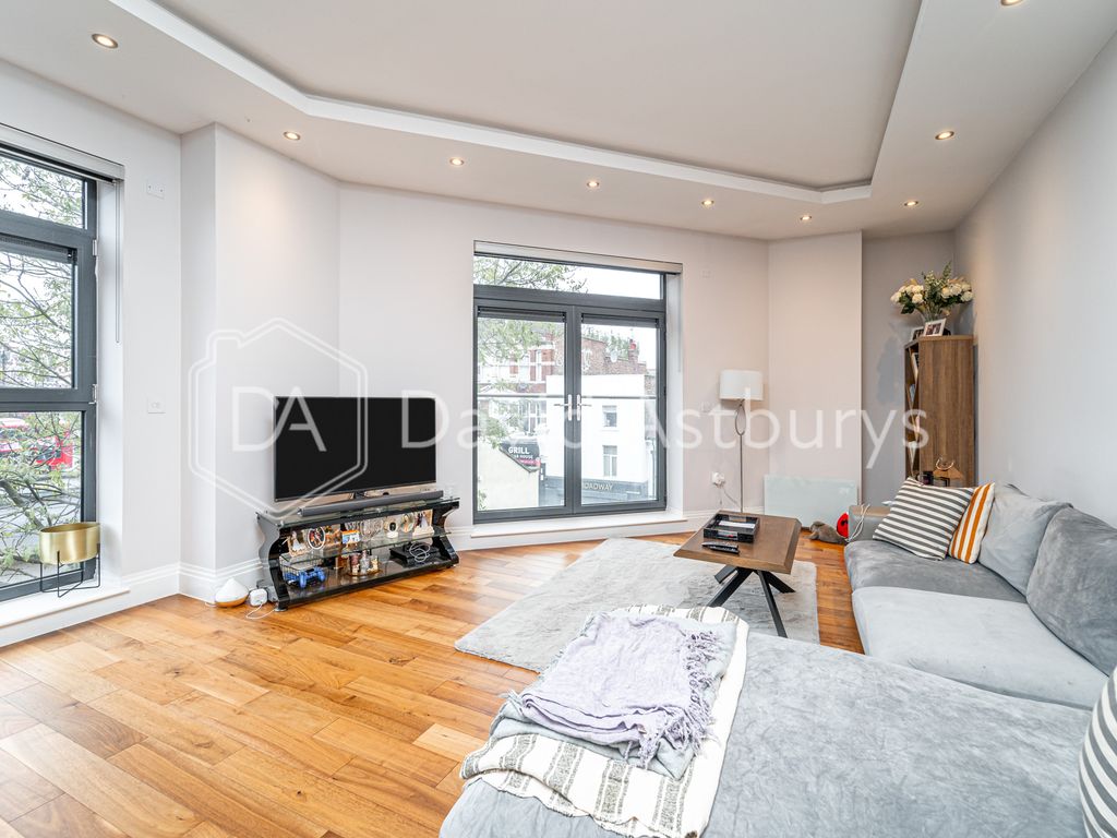 2 bed flat to rent in Muswell Hill, Muswell Hill, London N10, £2,904 pcm Zoopla