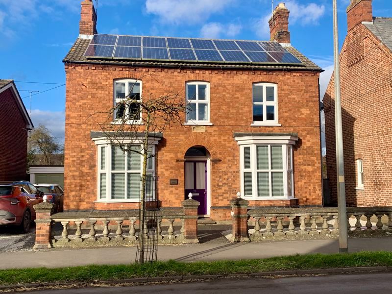 4 bed detached house for sale in Keddington Road, Louth LN11, £375,000