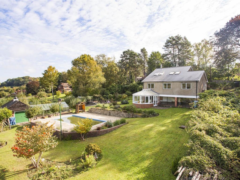 5 bed detached house for sale in Redwell Lane, Ightham, Sevenoaks TN15