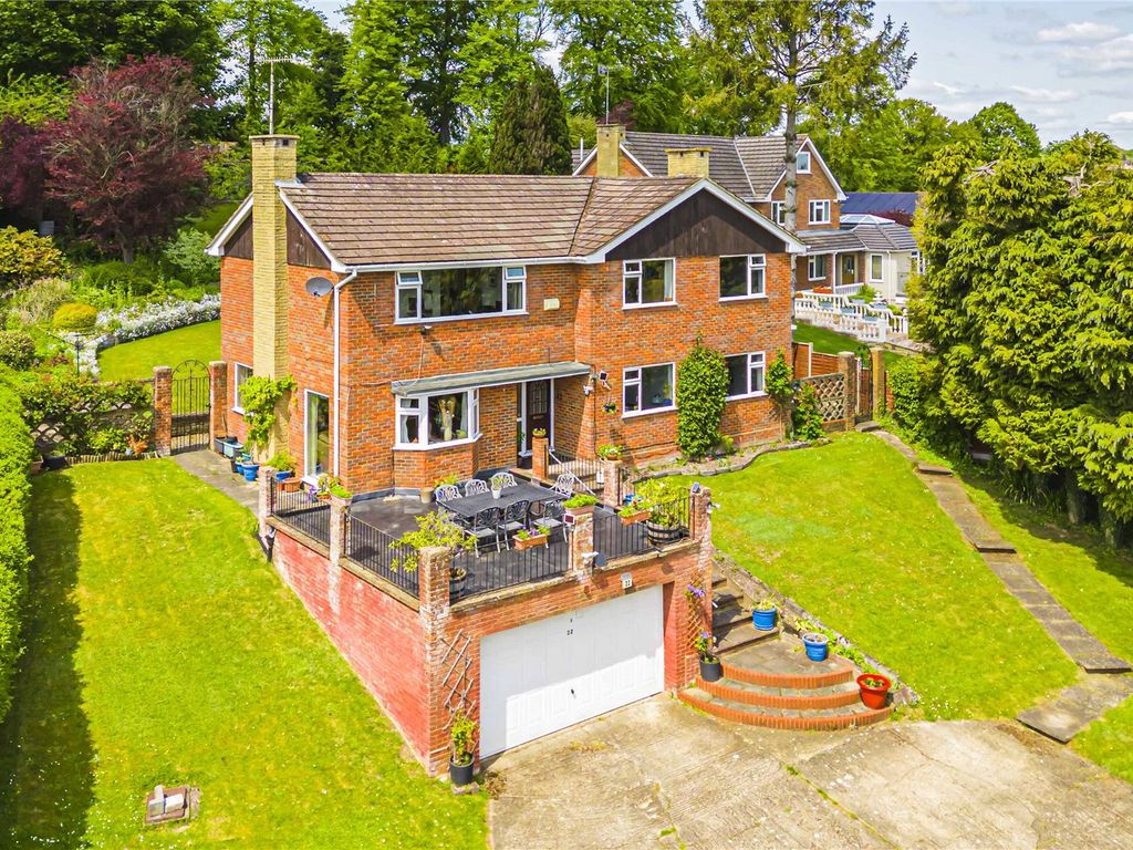 4 bed detached house for sale in Copper Beech Close, Boxmoor, Hemel