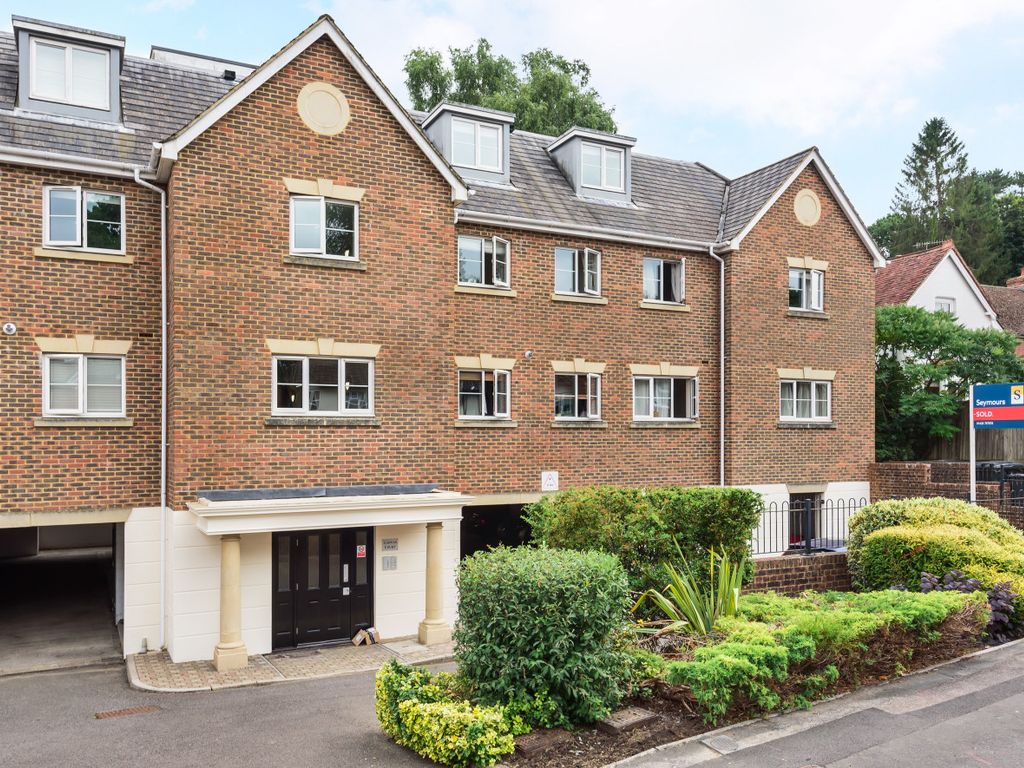 2 bed flat for sale in Kings Road, Haslemere GU27 Zoopla