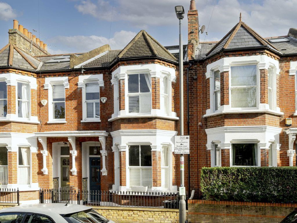 5 bed property for sale in Meteor Street, London SW11, £1,650,000 Zoopla