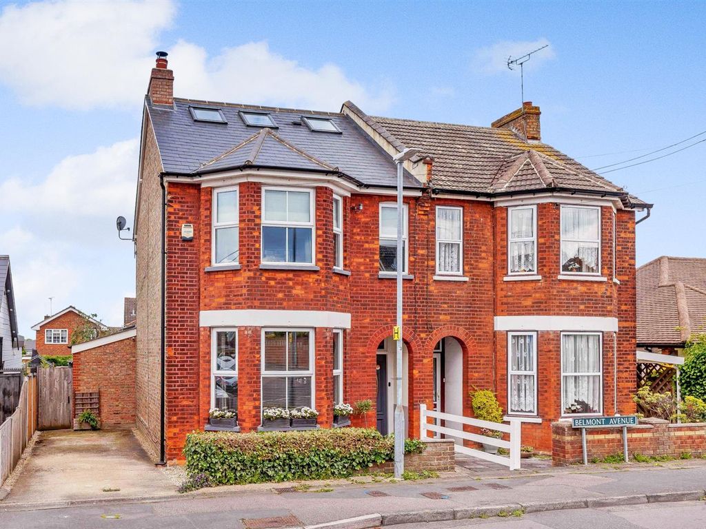 Belmont Avenue Wickford SS12  