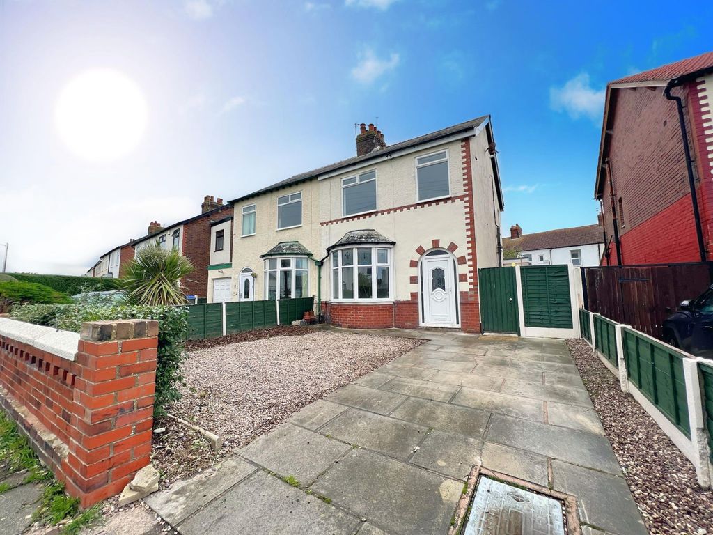 3 bed semidetached house for sale in North Drive, Cleveleys FY5, £