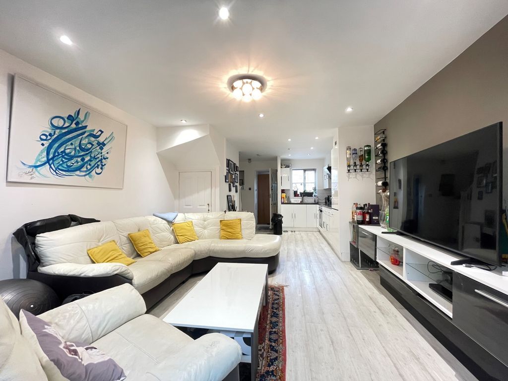 Mapeshill Place, Willesden Green NW2