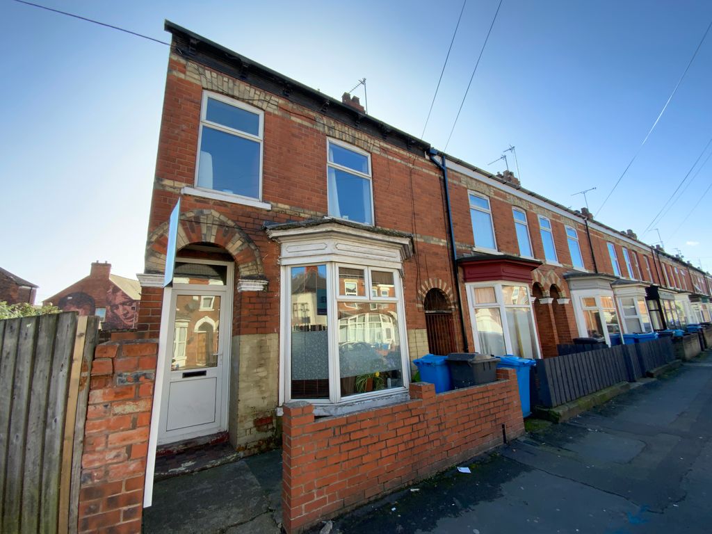 3 bed end terrace house for sale in Belvoir Street, Hull HU5, £110,000