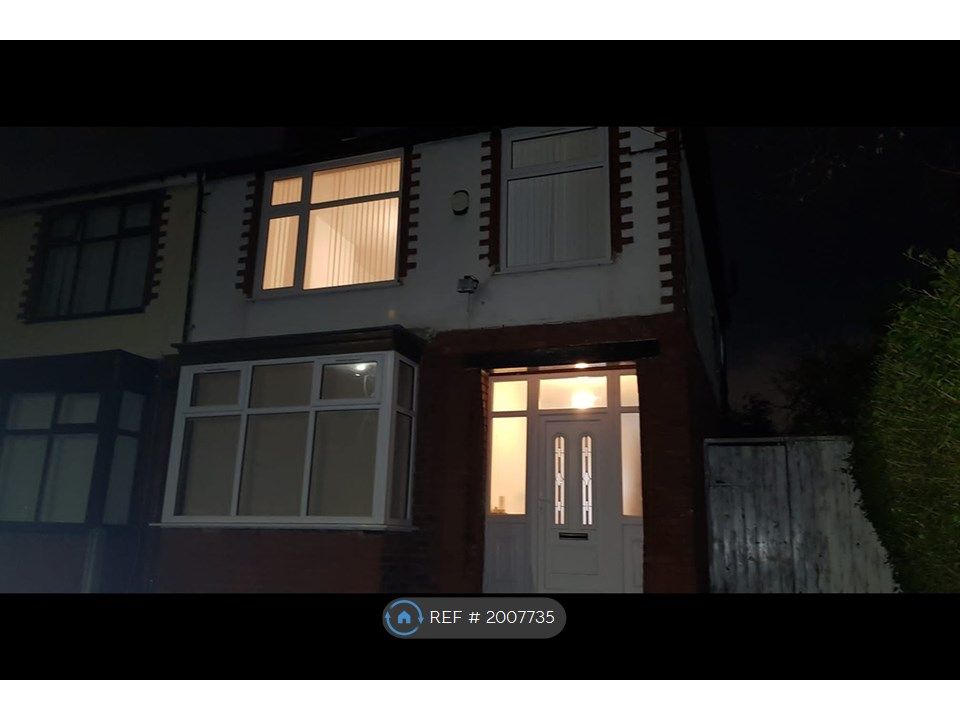 3 bed semidetached house to rent in Moss Bank, Manchester M8, £1,450 pcm Zoopla