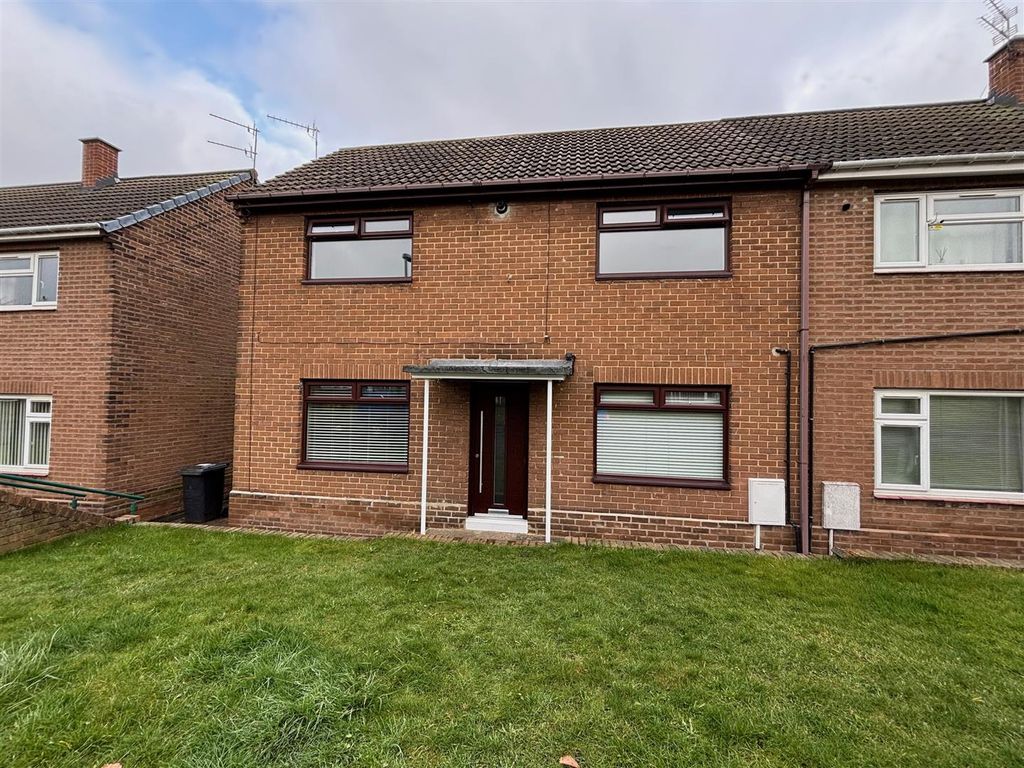 3 bed semidetached house to rent in Findon Avenue, Sacriston, Durham