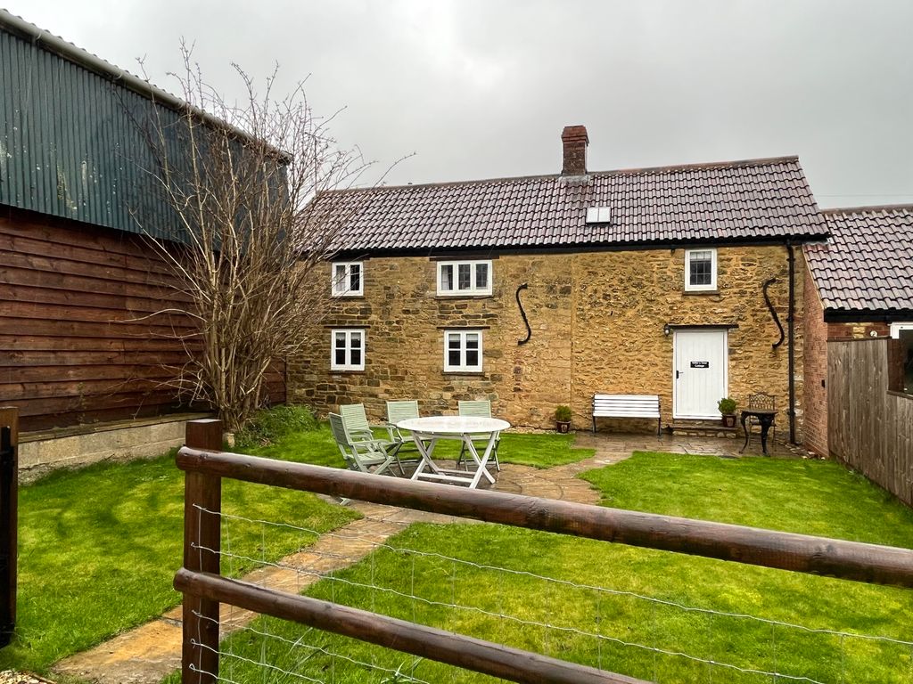 3 bed barn conversion to rent in Hewish, Crewkerne TA18 Zoopla