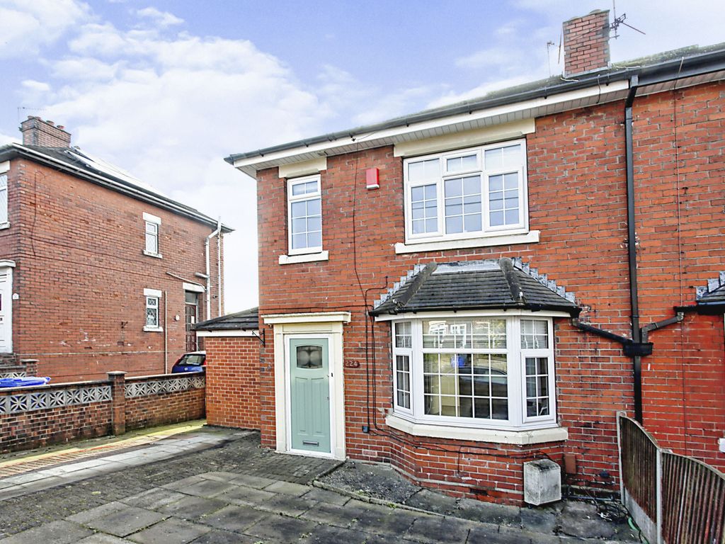 3 bed semidetached house for sale in St. Michaels Road, Chell, Stoke