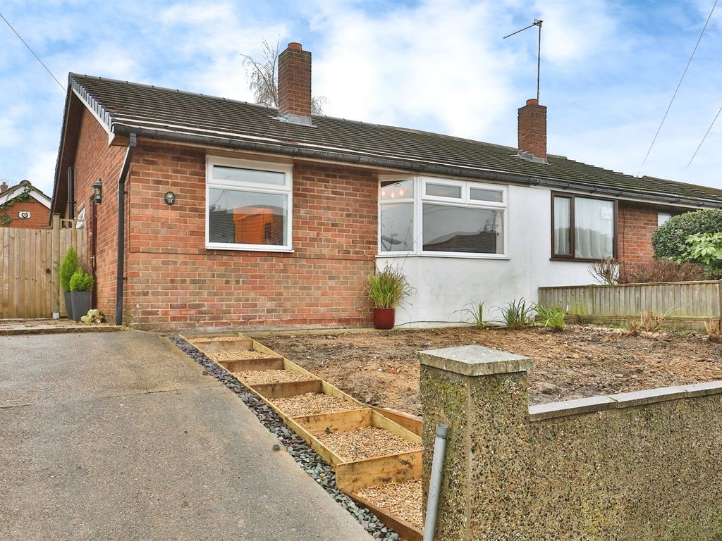 2 bed semidetached bungalow for sale in Violet Road, Norwich NR3, £