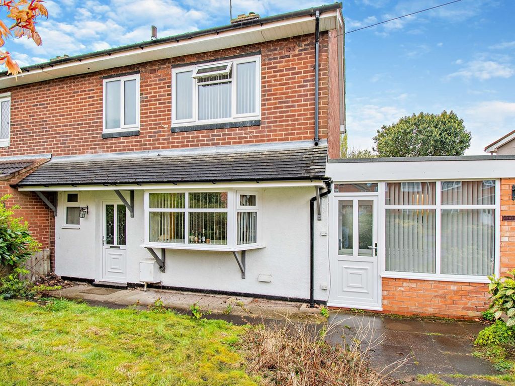 3 bed semidetached house for sale in Central Drive, Walsall WS3, £