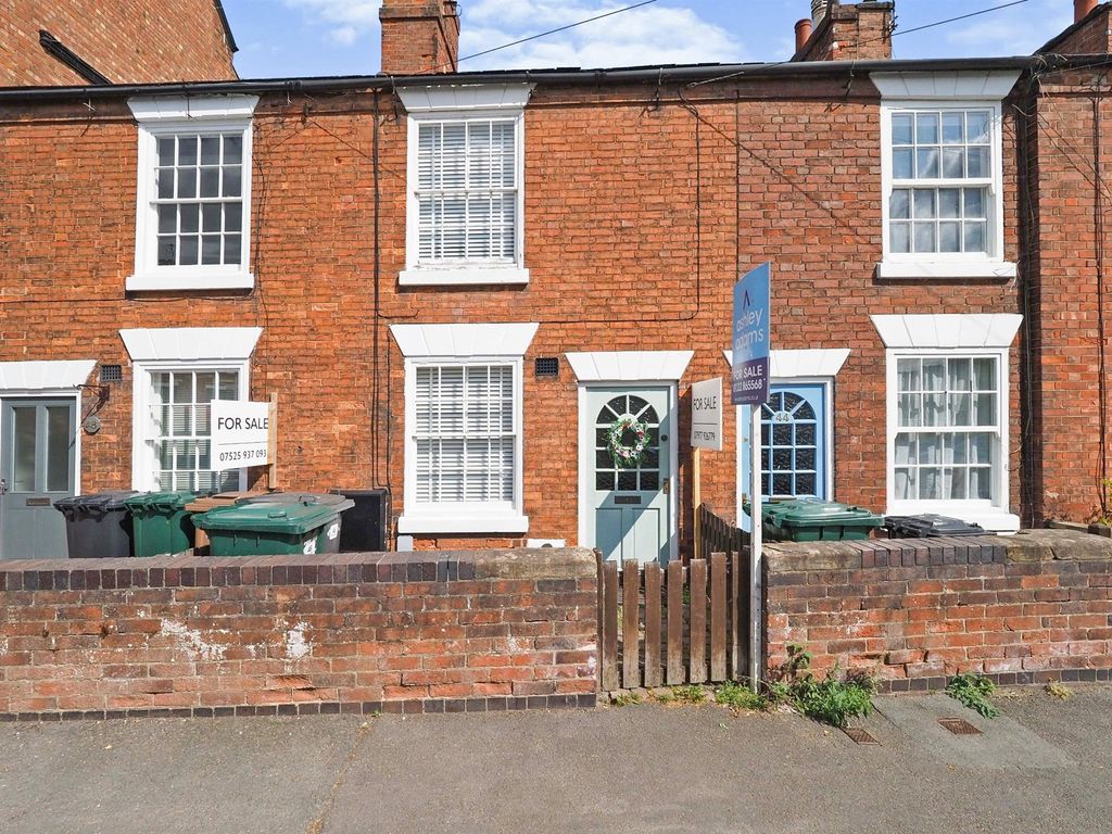 2 bed end terrace house for sale in Derby Road, Melbourne, Derby DE73