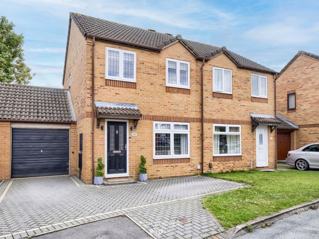 3 bed semidetached house for sale in Norbury Grove, Solihull B92 Zoopla