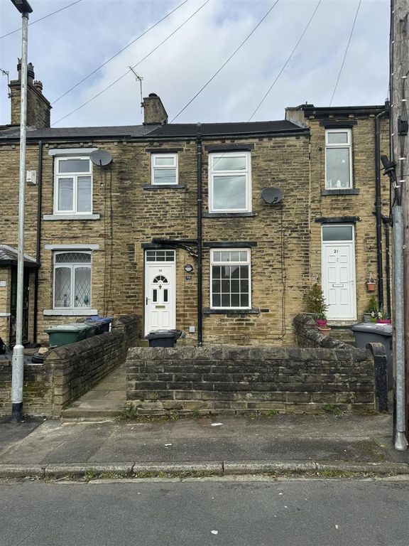 2 bed property to rent in Fairbank, Shipley BD18, £850 pcm Zoopla