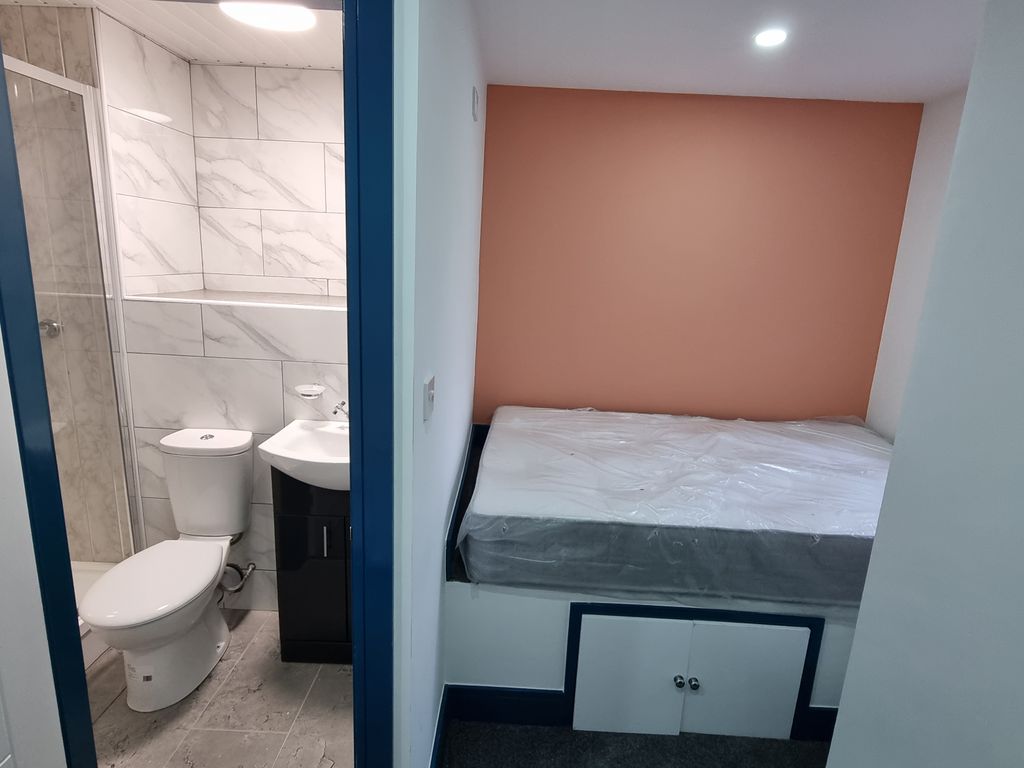 1 bed terraced house to rent in Luton Road, Birmingham B29, £607 pcm