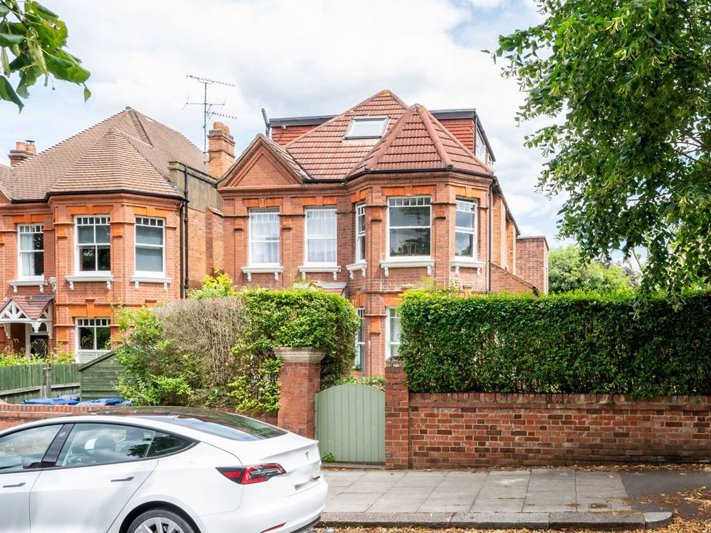 1 bed flat to rent in Queens Walk, Ealing, London W5, £2,384 pcm Zoopla