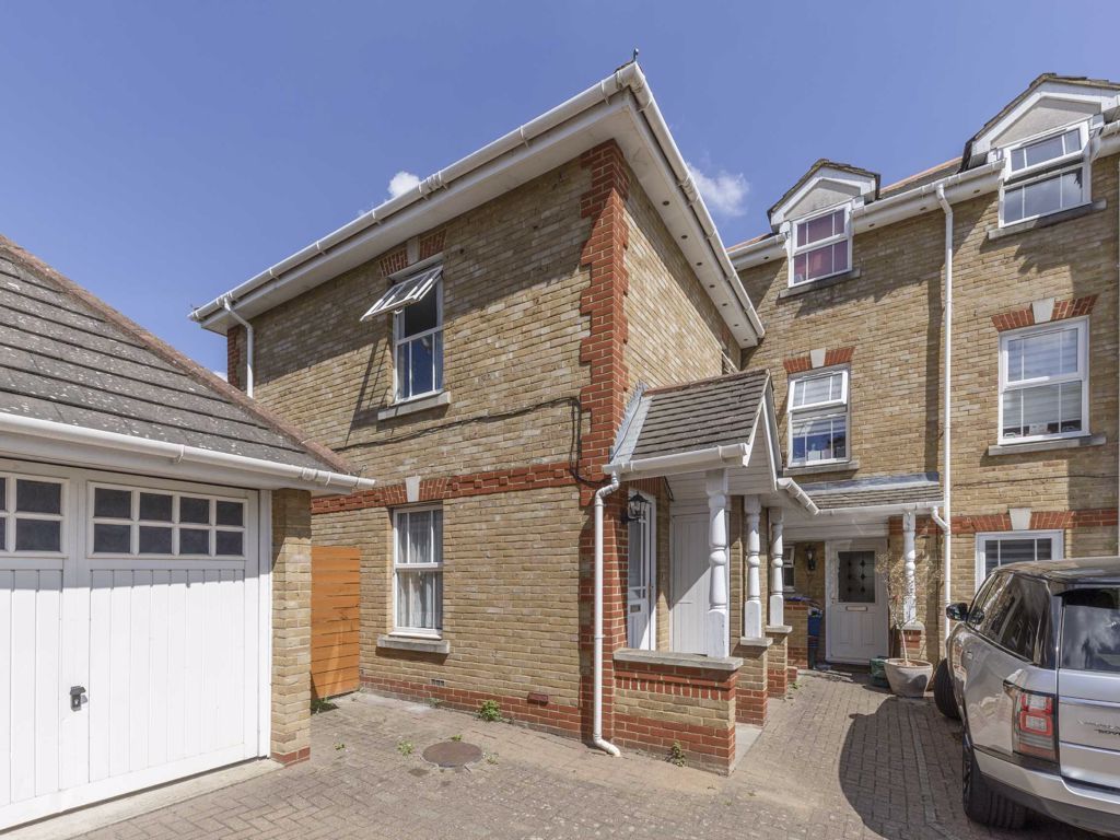 Honnor Gardens Isleworth TW7  