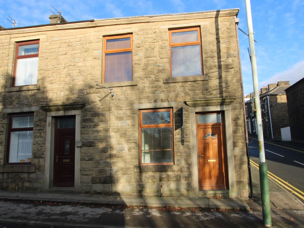 3 bed end terrace house to rent in Manchester Road, Haslingden
