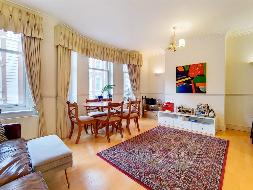 Newman Street, Fitzrovia, London W1T  